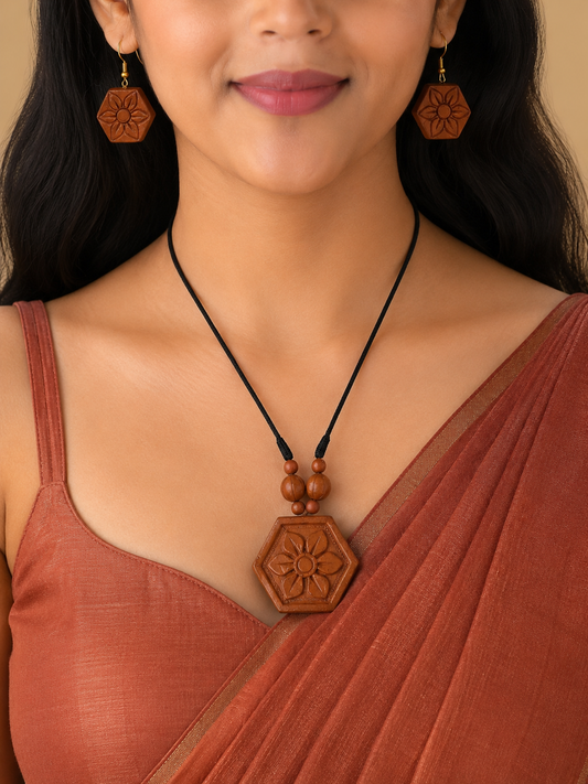 Handcrafted Floral Jewelry Set – Necklace & Earrings